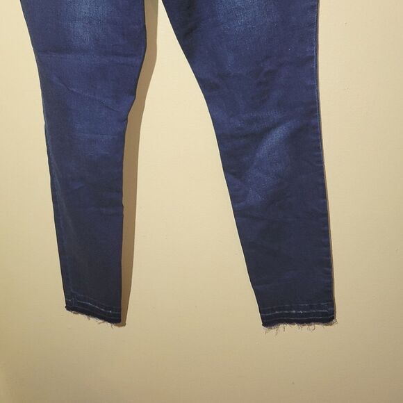 Old Navy Rockstar Midrise Released Step Hem Jeans 10 Long - Picture 5 of 11